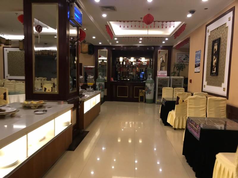 โรงแรมโกลเด้นท์ สปริง (GOLDEN SRPING hotel)